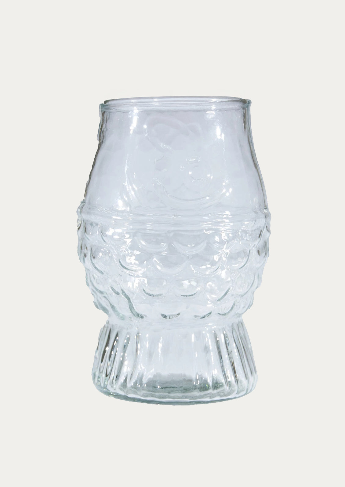 Clear glass tumblers with fish shape.