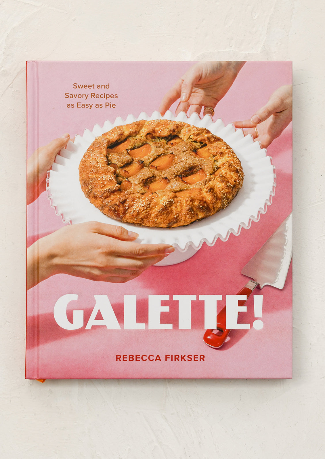 Book cover of 'Galette!' with a galette on a pink background