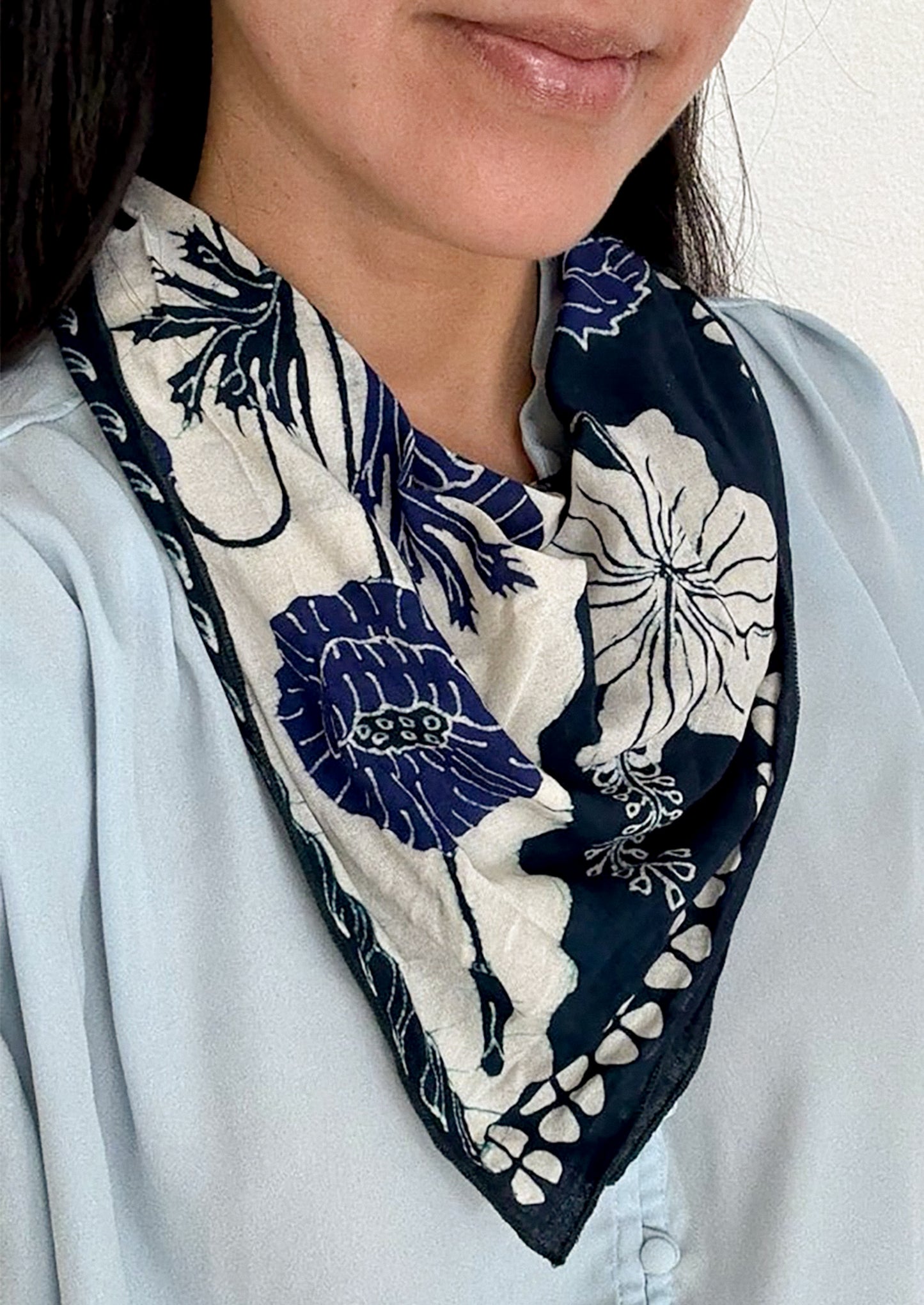 Hand Drawn Tulis Bandana